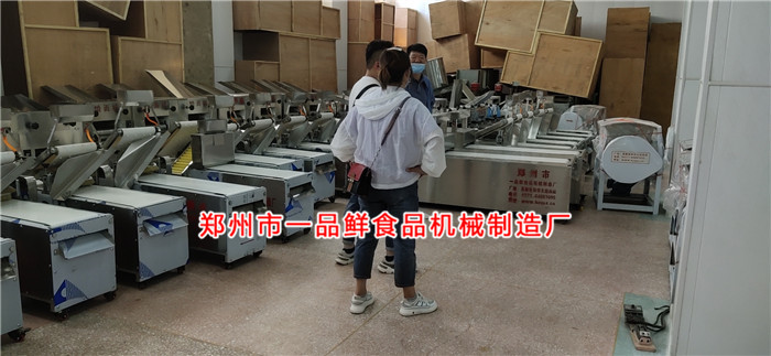 山西客戶(hù)考察燴面機(jī)